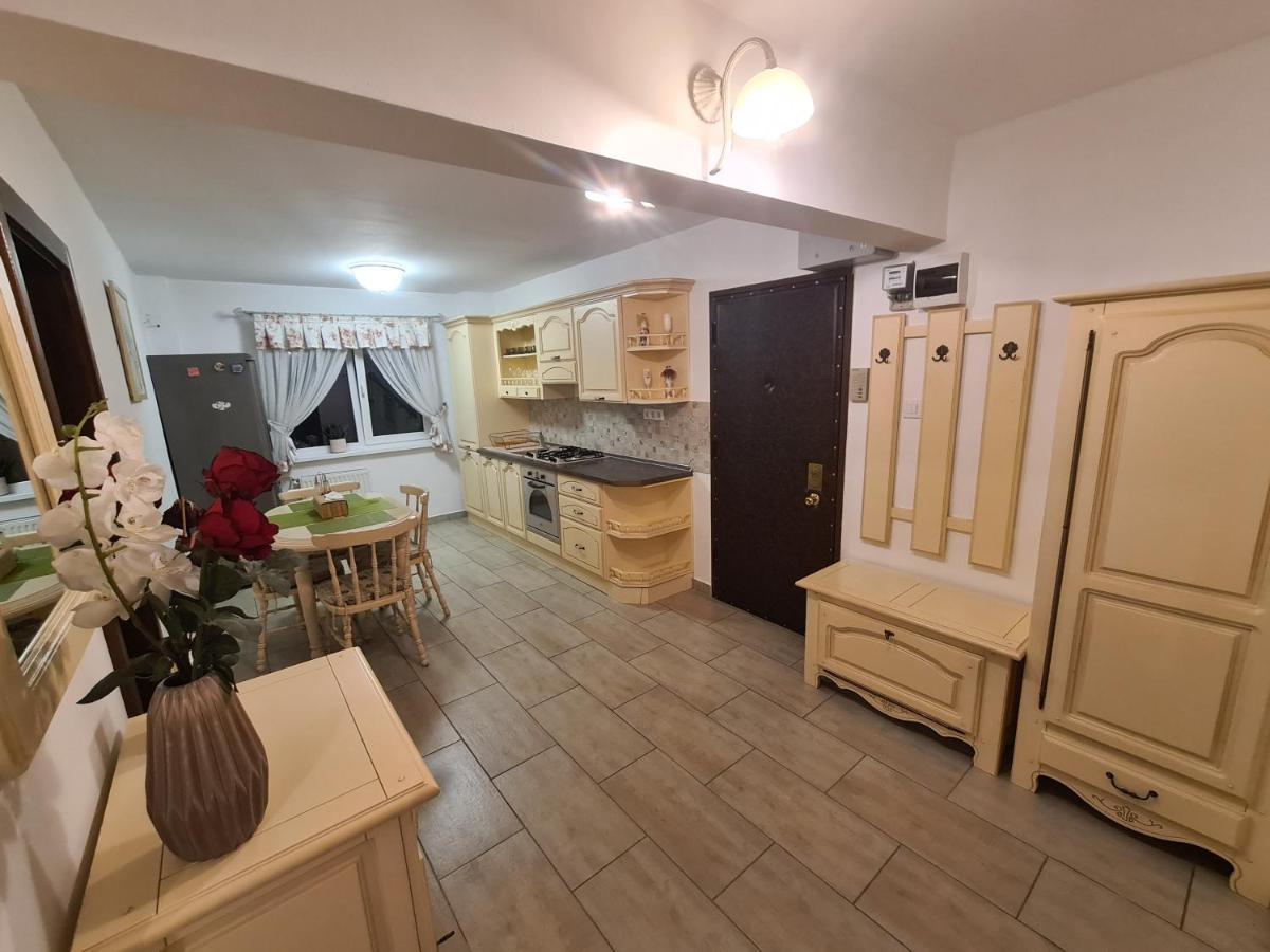 Clasic Apartment Nufarul ออราแด ภายนอก รูปภาพ