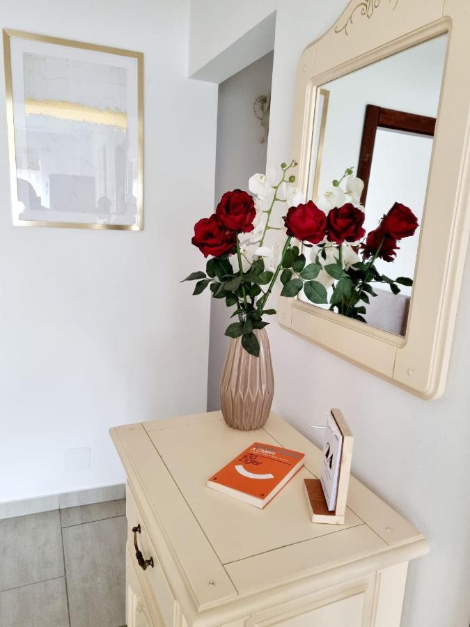 Clasic Apartment Nufarul ออราแด ภายนอก รูปภาพ